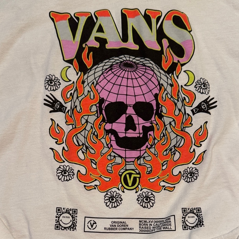 Vans White Long Sleeve cropped Tee with Skull and Flames - Picture 3 of 4